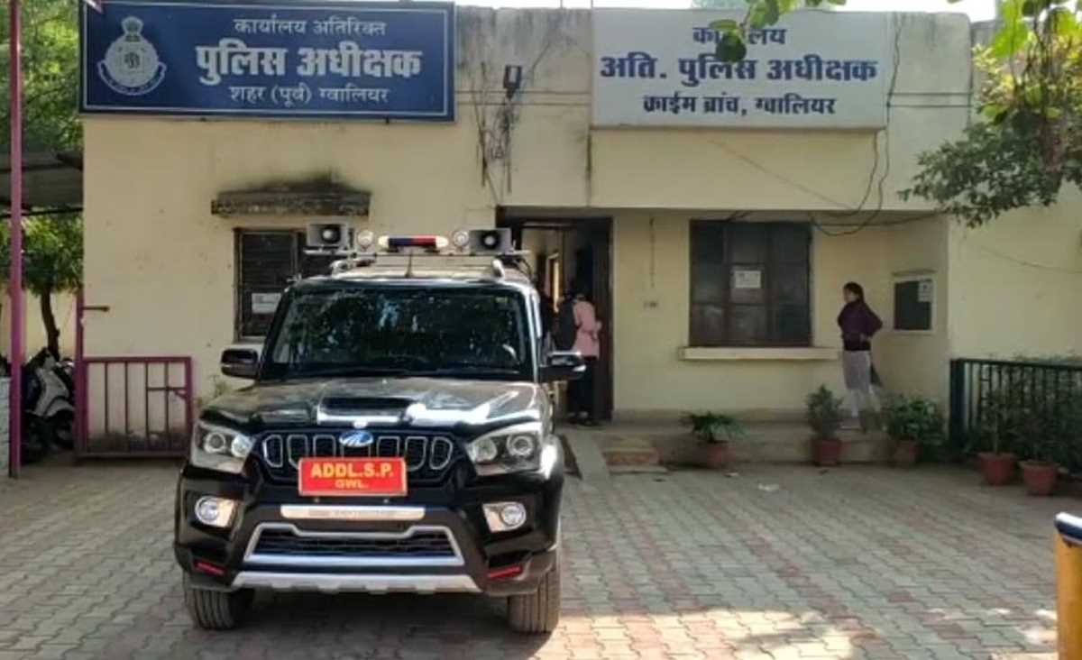 नाबालिग की हरकत, घर के गहने गिरवी रख मौज करने आगरा पहुँचा